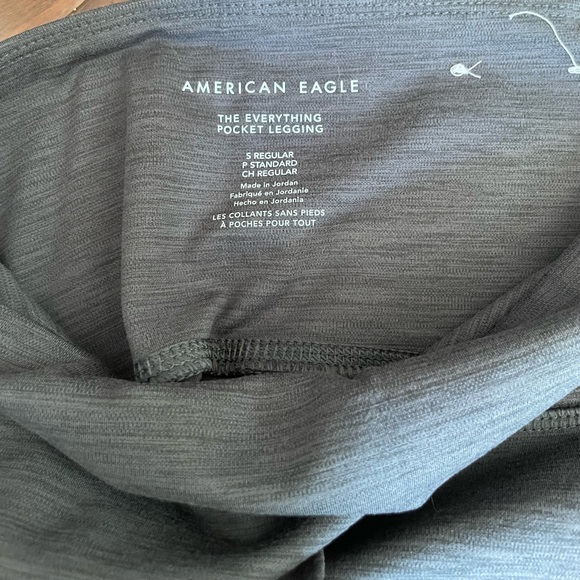 American Eagle Everything Pocket Legging - Picture 2 of 2